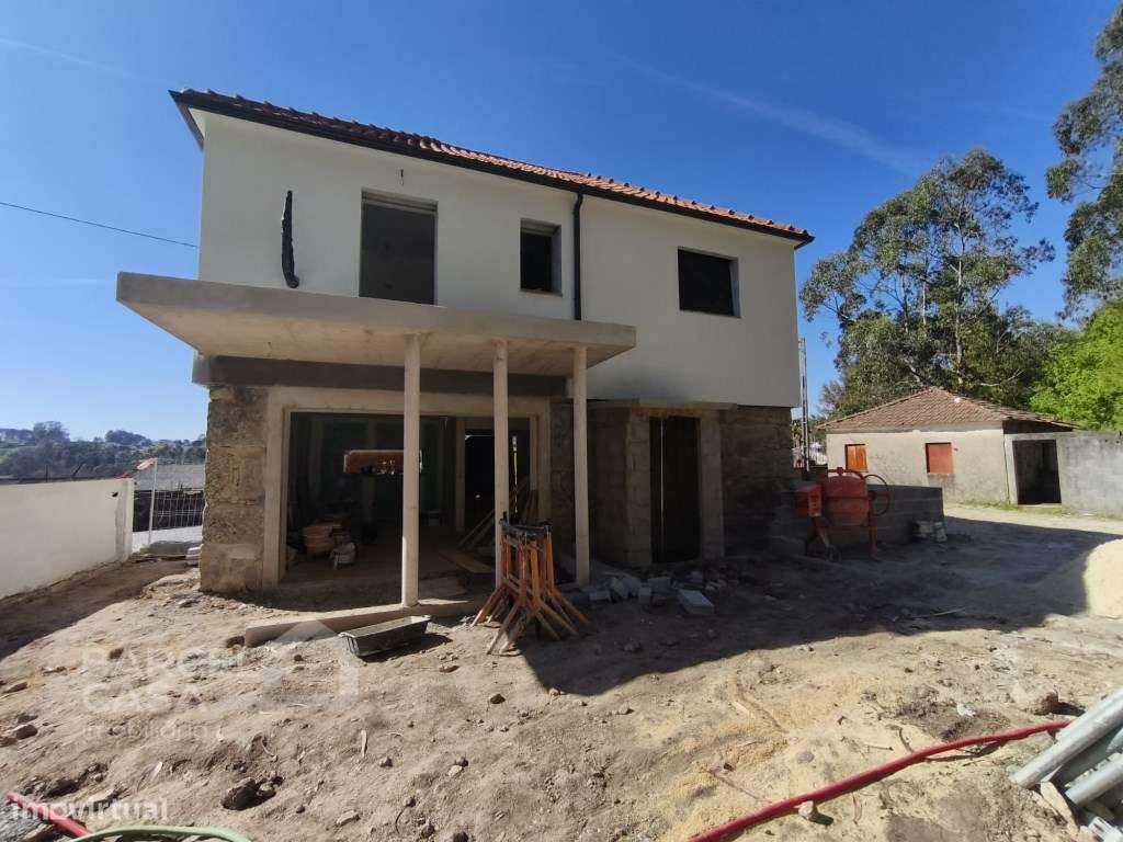 Moradia individual T3, totalmente remodelada em Couto Cambeses - Ba... - Grande imagem: 4/12