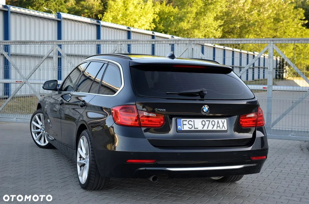 BMW Seria 3 320d Luxury Line - 15