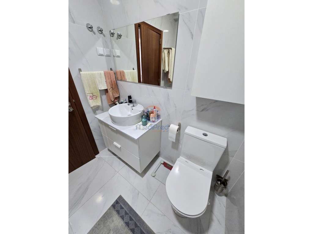 Apartamento T2 com Arrecadação | Olival Basto, Odivelas-17