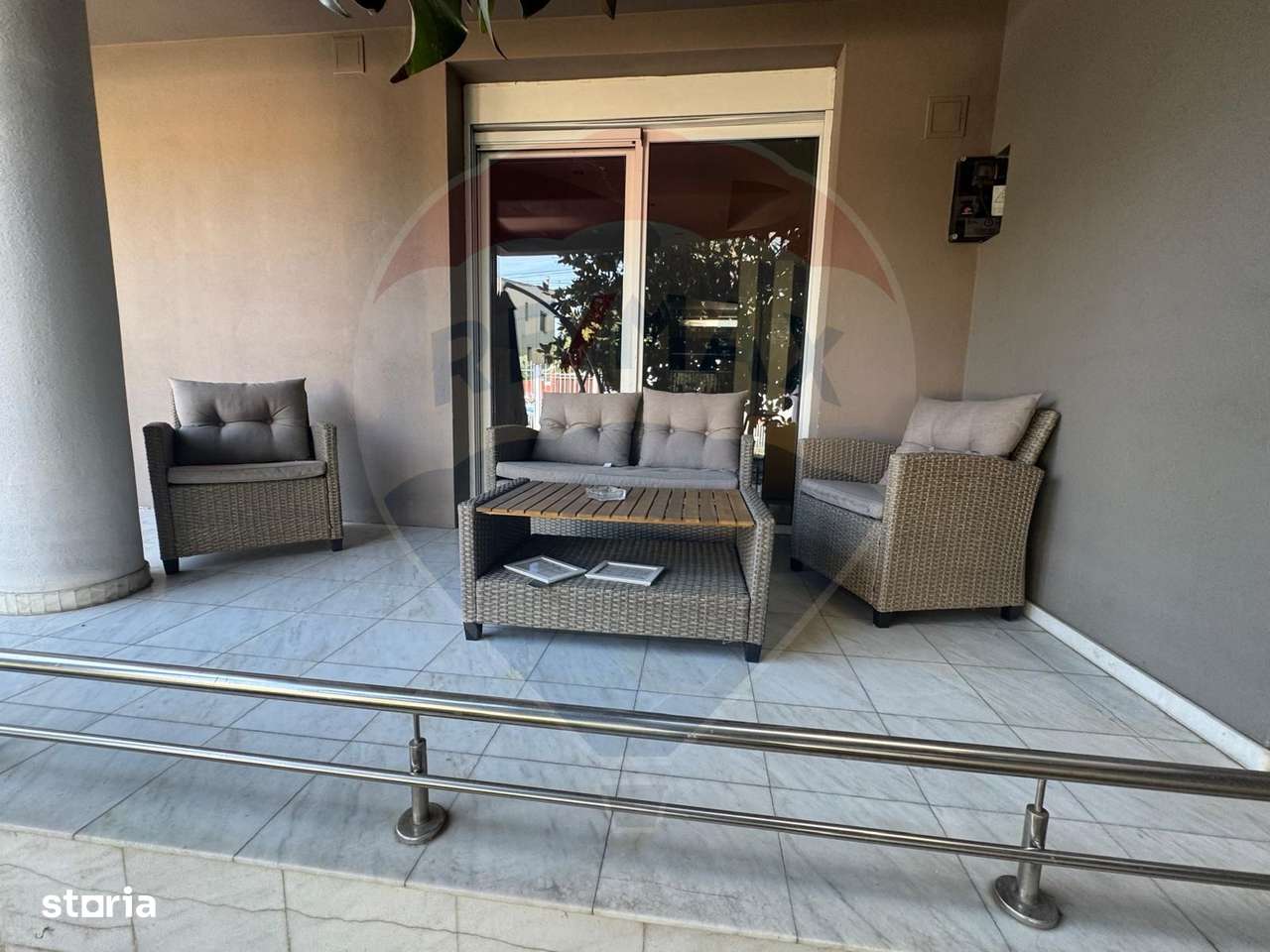 Casă / Vilă spațioasă de închiriat – Militari, zona Moinești - Imagine principală: 4/20