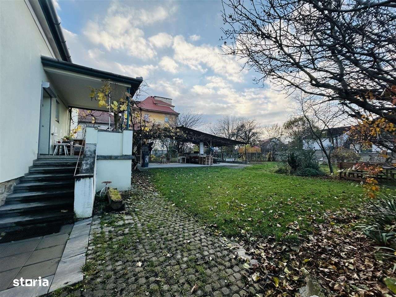 Casa individuala - teren 900 mp, garaj, pivnita, pod - Calea Poplacii-0