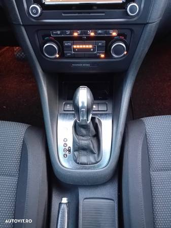 Volkswagen Golf 1.6 TDI BlueMotion Technology DPF Comfortline DSG - 12