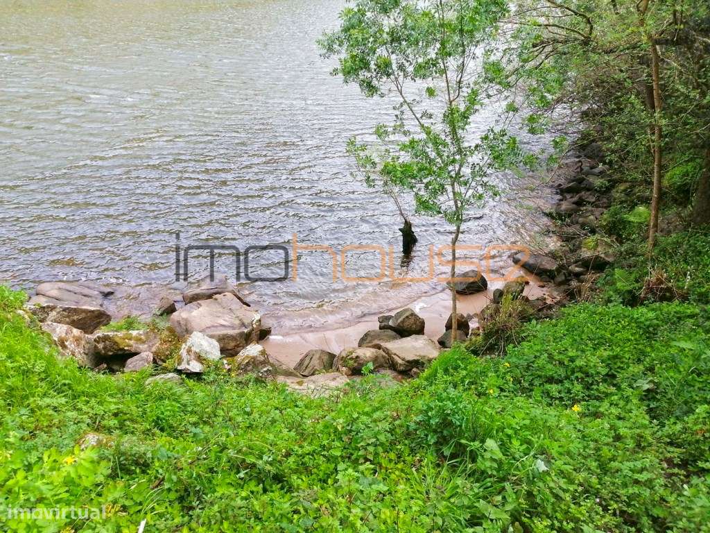 Quinta com frente de Rio Douro-32