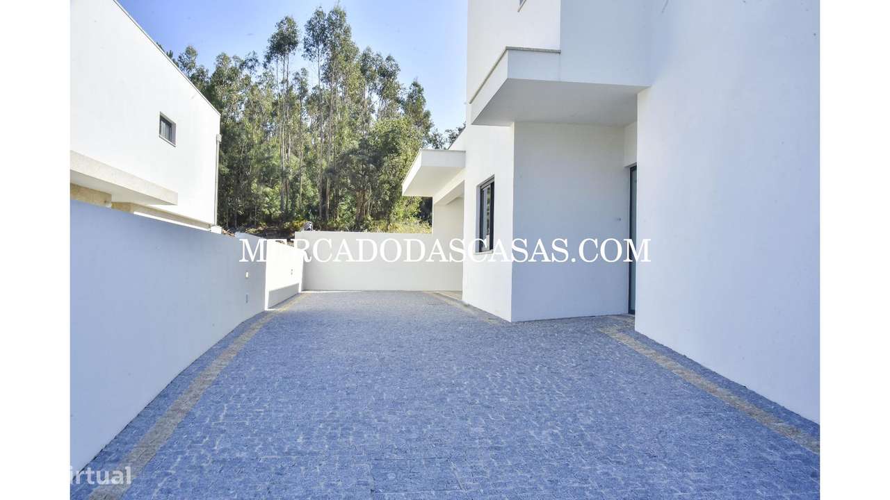 Moradia T3 Nova em S.M.Feira, junto ao castelo-10