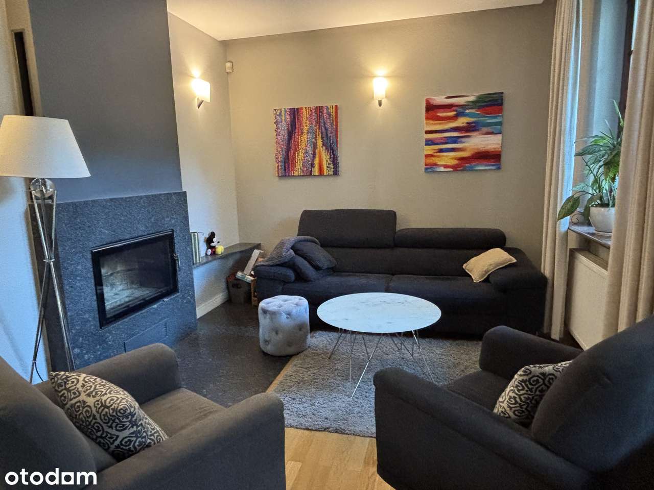 Elegancki dom z garażem na 3 samochody  i ogrodem, cicha okolica-1