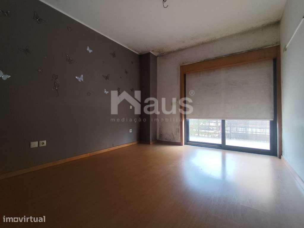 T3 com varanda Garagem e 1 lugar de parqueamento - Vila Serena-15