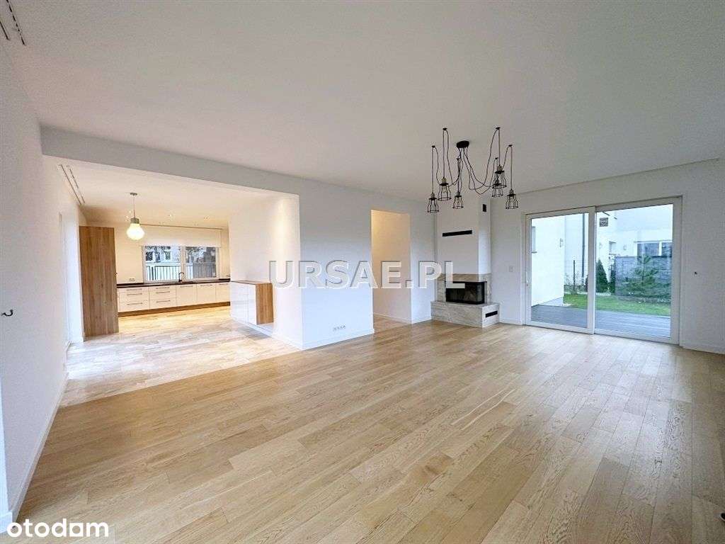 Doskonała lokalizacja 4 sypialnie, 2 łazienki-0