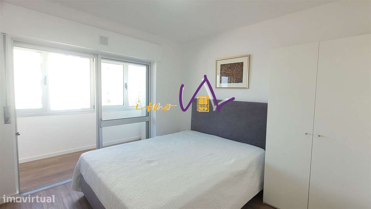 Apartamento T1, primeira linha, vistas de mar-12