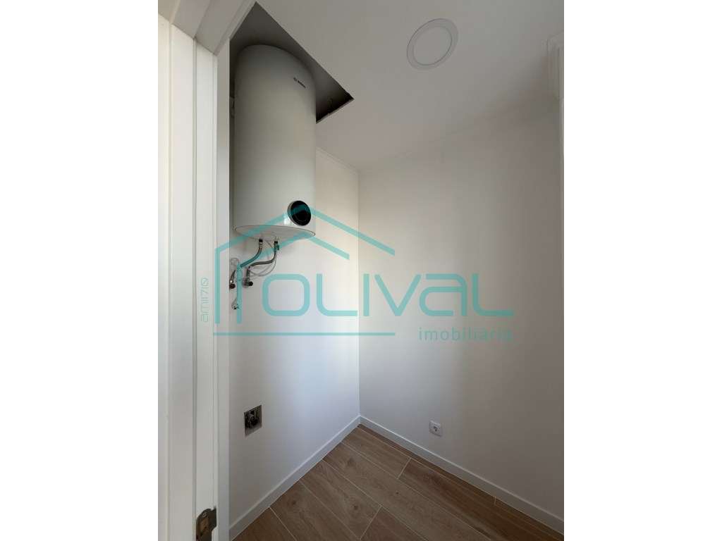 Alverca apartamento de Tipologia T3 totalmente renovado-11
