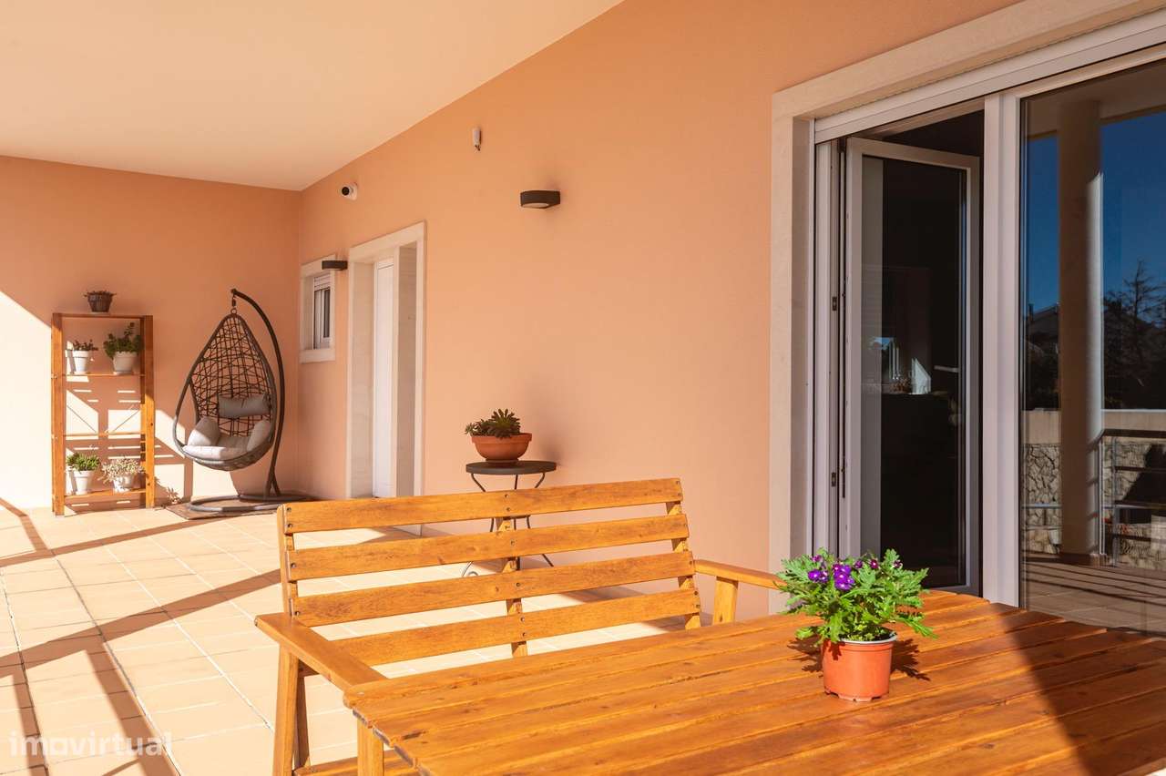 Moradia T3 com Jardim e Garagem | Construída em 2011 | São Pedro...-12