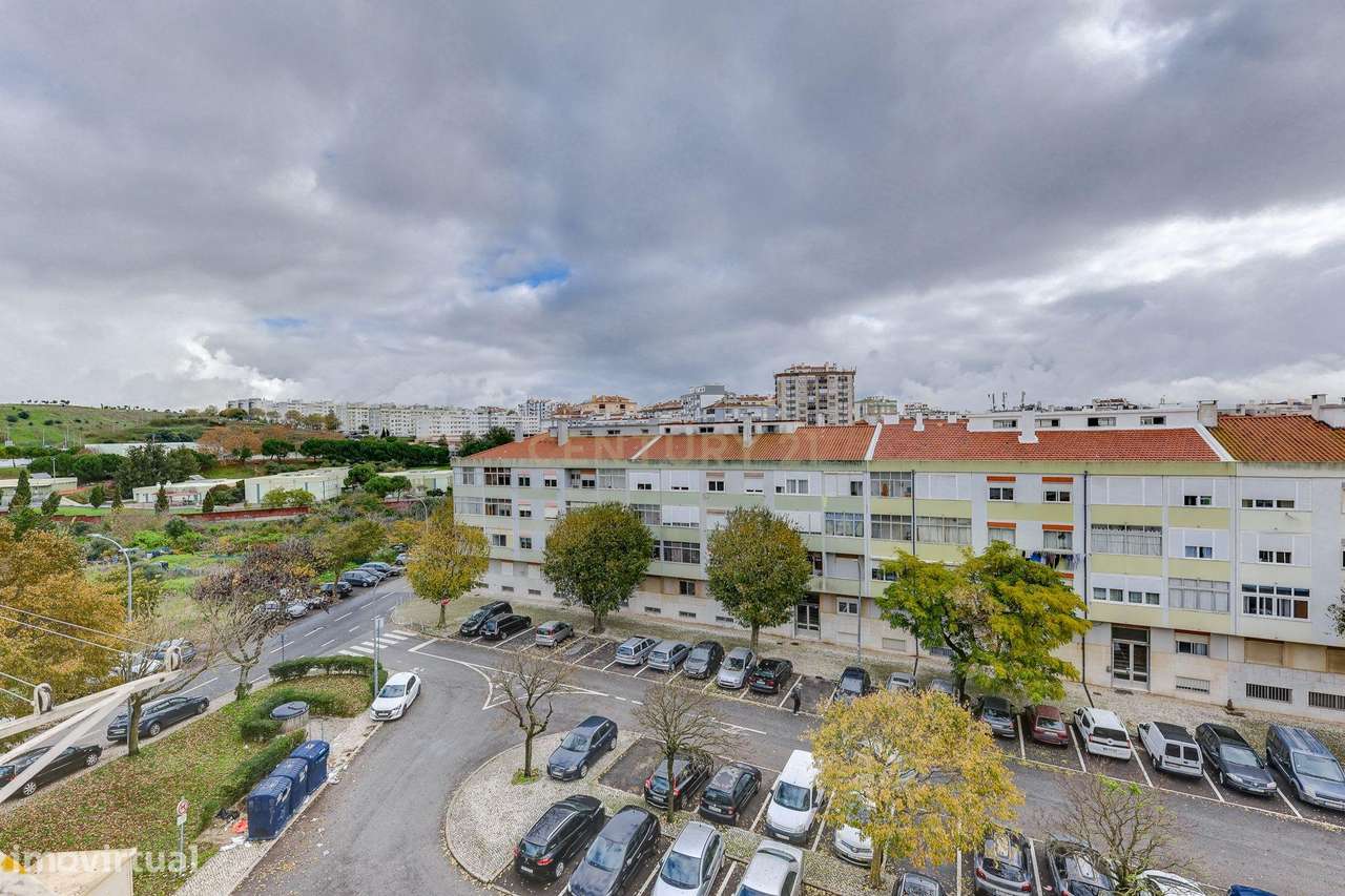 Apartamento T2 em Casal de São Brás - Vila Chã - Grande imagem: 4/21