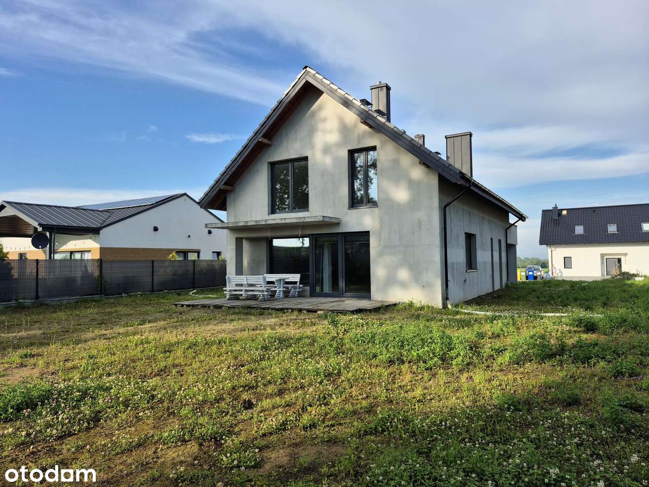 Przestronny i funkcjonalny dom z potencjałem – Dąbrówka Tczewska-17