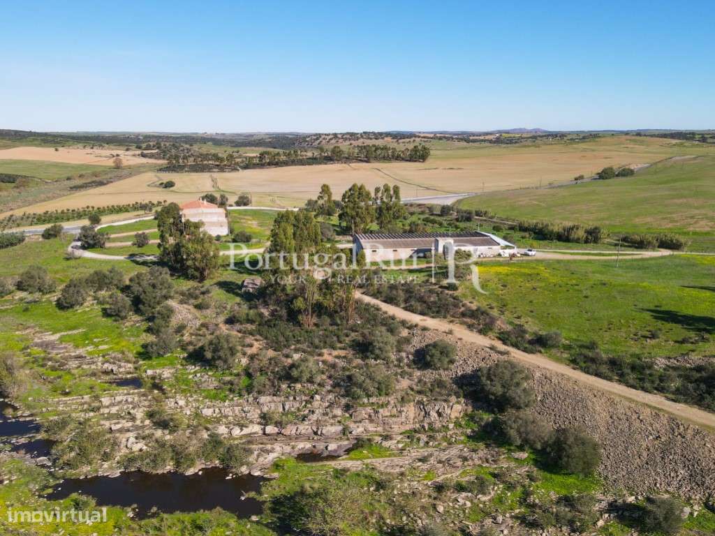 Herdade com 53 hectares em Castro Verde - Grande imagem: 4/59