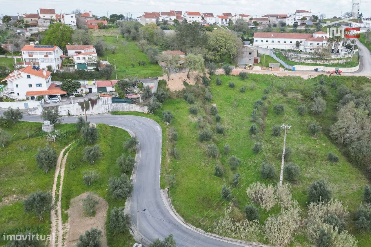 Terreno para moradia com projeto aprovado, situado em Alburitel, Ourém - Grande imagem: 1/12