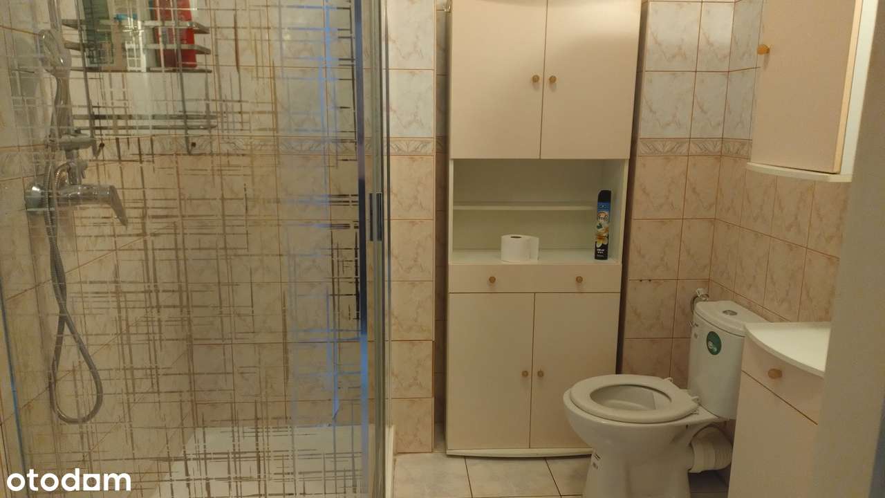 Taras ,widna kuchnia,  2 łazienki, piwnica, miejsce w garażu-10