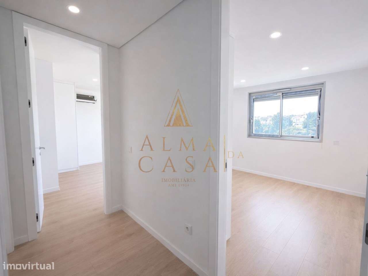 Apartamento T2 | Novo | Centro Rio Tinto | 2 L.Gargem | Varanda-9