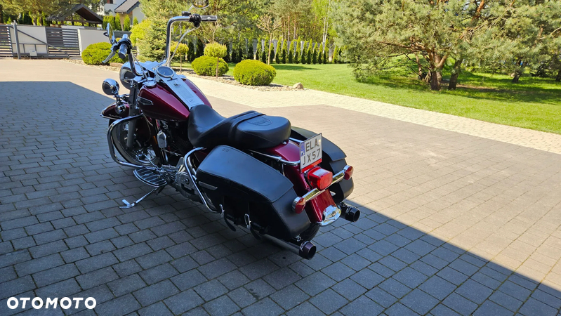 Harley-Davidson Touring Road King - 11