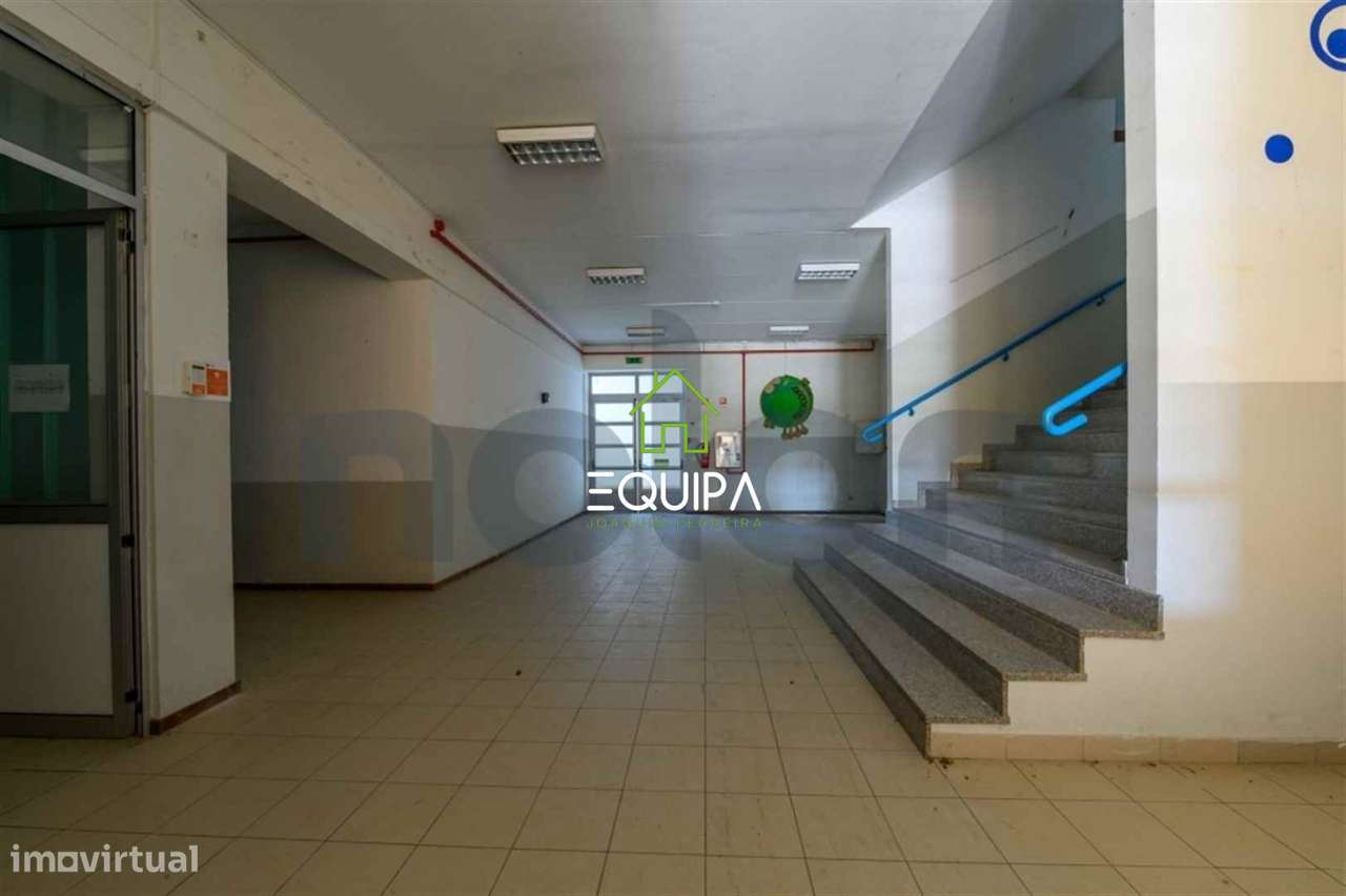 Edificio educacional - Antigo Colégio de Vizela - Freguesia de Santa - Grande imagem: 5/20