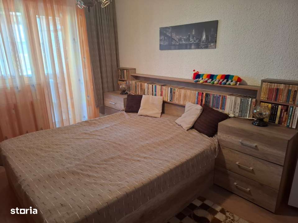 Apartament 4 camere  decomandate cu vedere pe doua parti in Nadlac-18