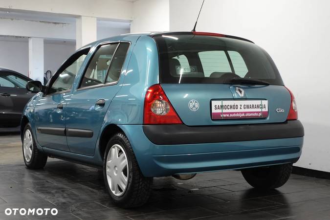 Renault Clio 1.2 16V Campus - 8