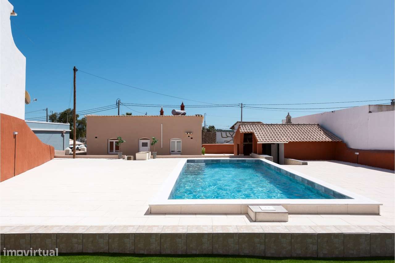 Totalmente Remodelada – Moradia T3 com Piscina, Jardim e terreno de 1. - Grande imagem: 4/38