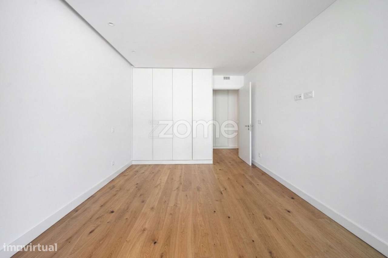 T3 com Terraço e 3 Lugares de Garagem | Quinta Marques Gomes-18