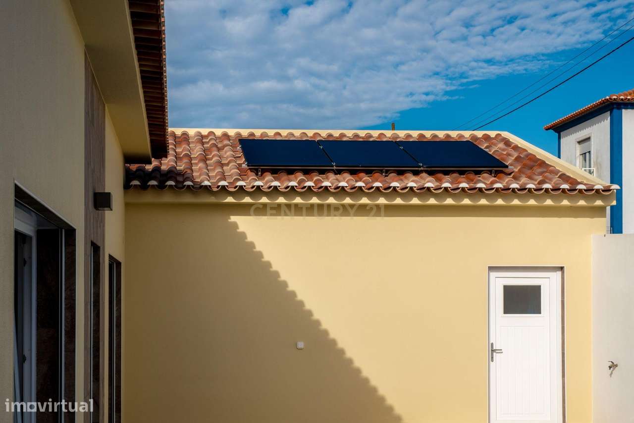 MORADIA ISOLADA TÉRREA T3 COM PISCINA AQUECIDA - ASSENTA (São Pedro d-45