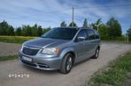 Chrysler Town & Country - 1