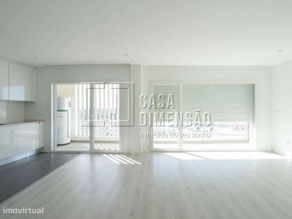 Apartamento T2 localizado na zona de Santa Marta do Pinhal, com Var... - Grande imagem: 4/29