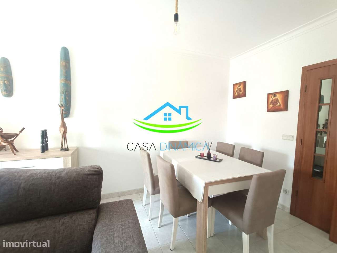 Apartamento T2 com garagem, arrumo e 2 elevadores - Grande imagem: 4/33