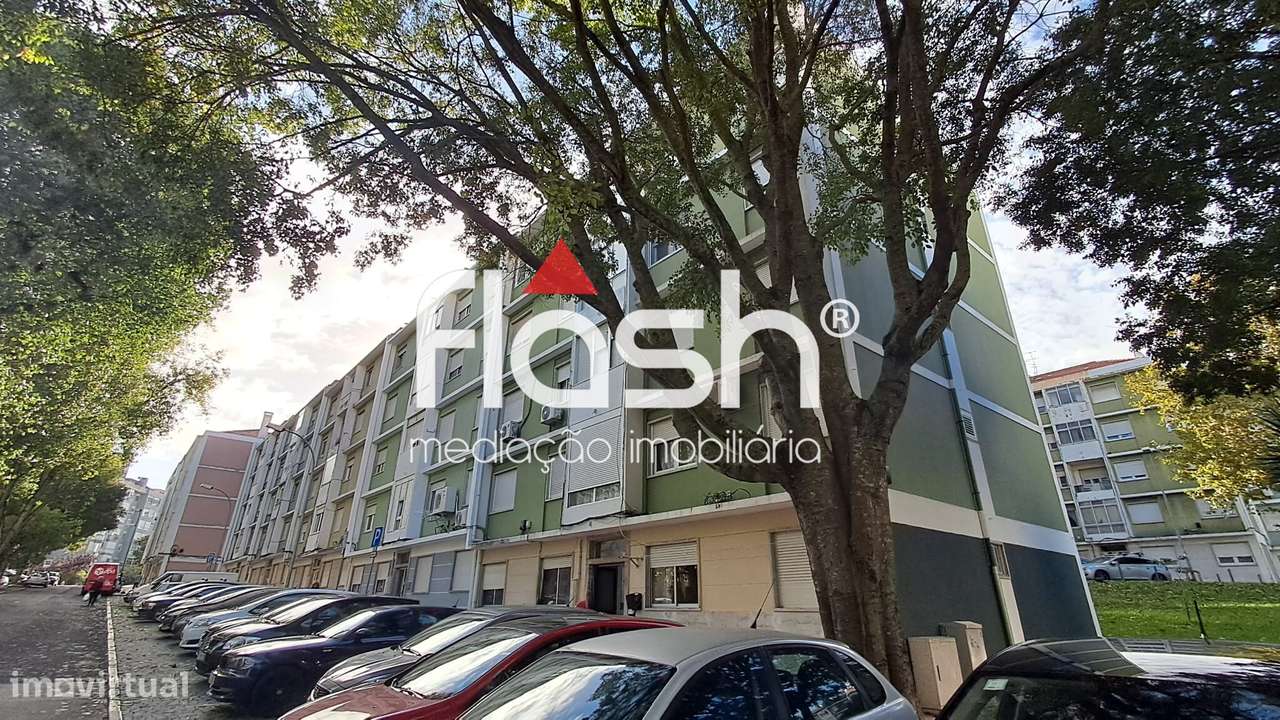 T2 para Remodelar em Benfica-0