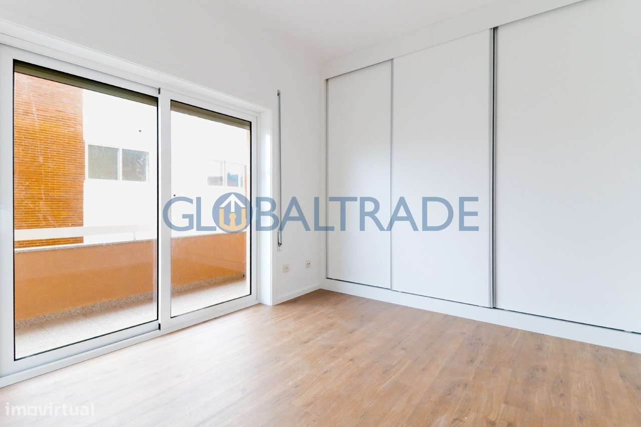 Apartamento T3 Renovado & Equipado em Águas Santas-44