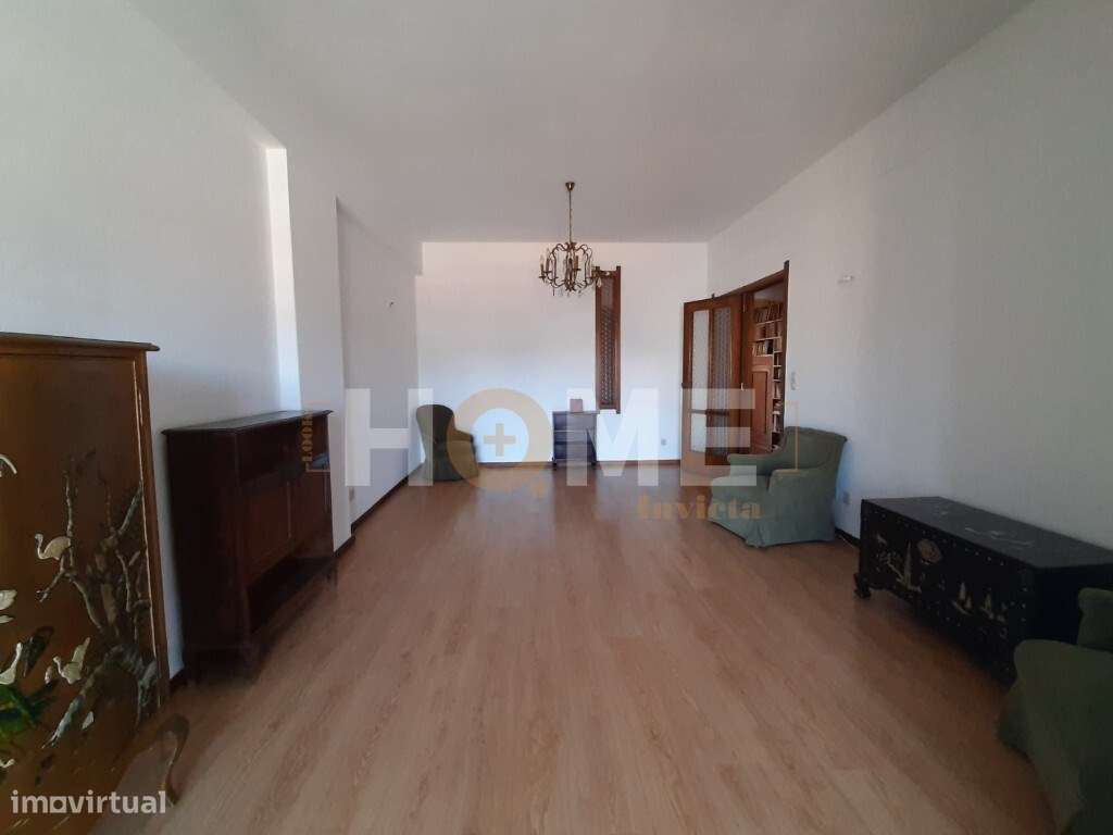 Apartamento T3+1, com varanda à Av. Fernão de Magalhães- Bonfim- Porto-13