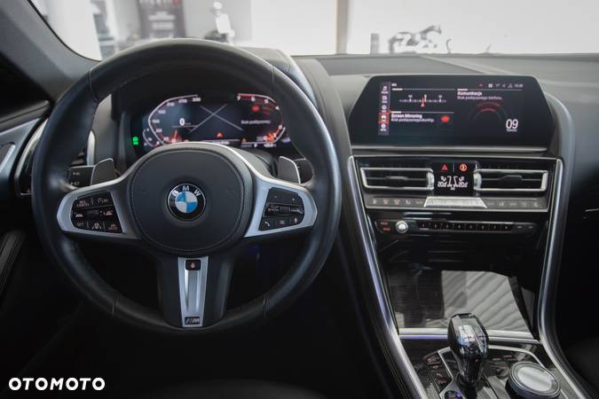 BMW Seria 8 M850i xDrive Cabrio - 11