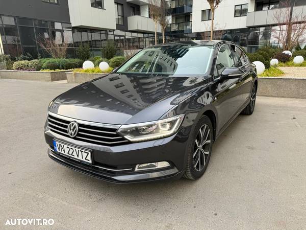 Volkswagen Passat 1.6 TDI DSG Comfortline - 2