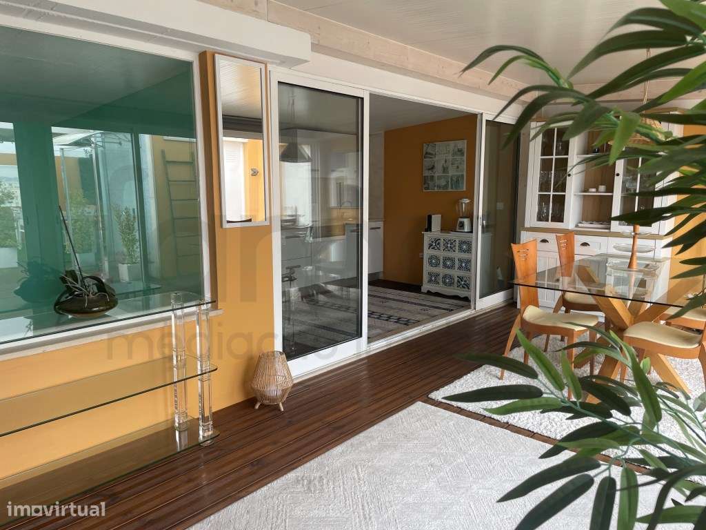 Penthouse Exclusiva com Terraço Panorâmico - Setúbal-15