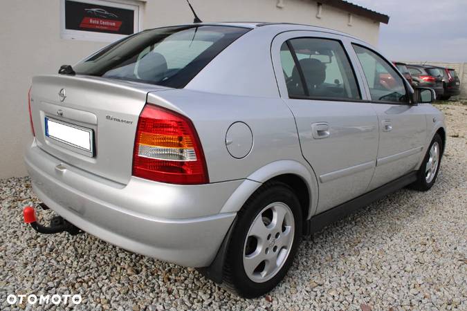 Opel Astra - 2