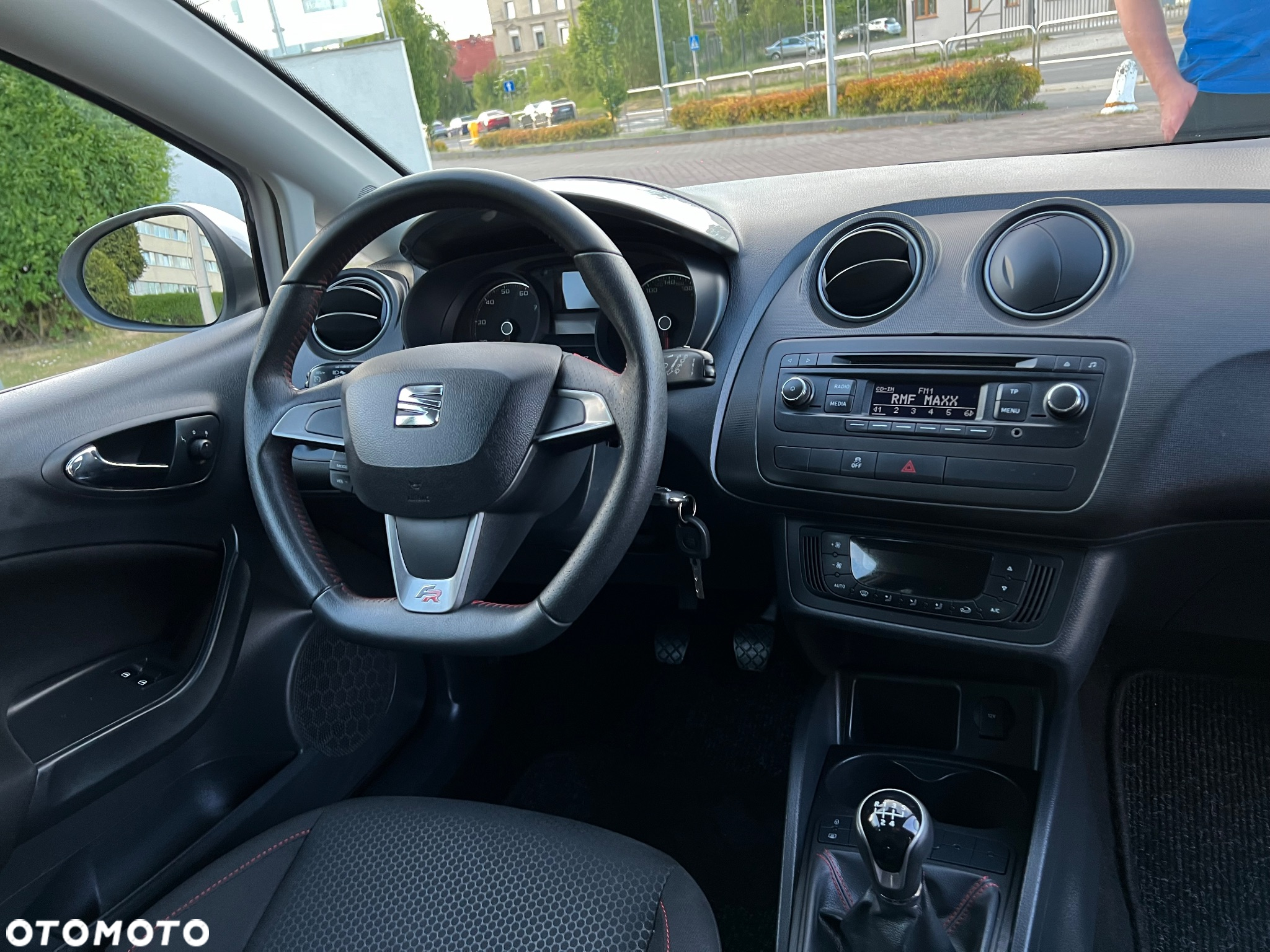 Seat Ibiza SC 1.2 TSI FR - 8