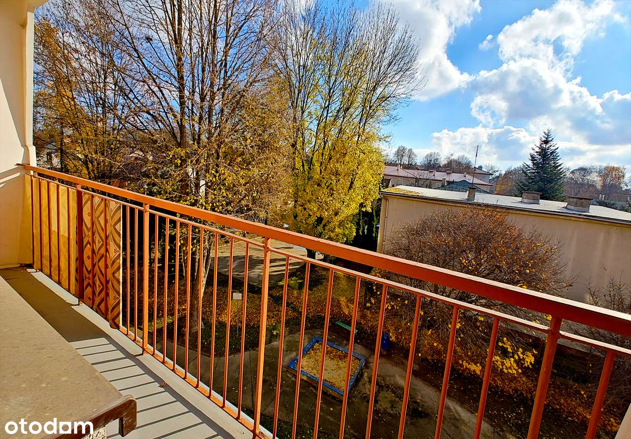 Os. Armii Krajowej| 72 m²| 3 pokoje|  balkon| 2 pięt| piwnica| parking-9