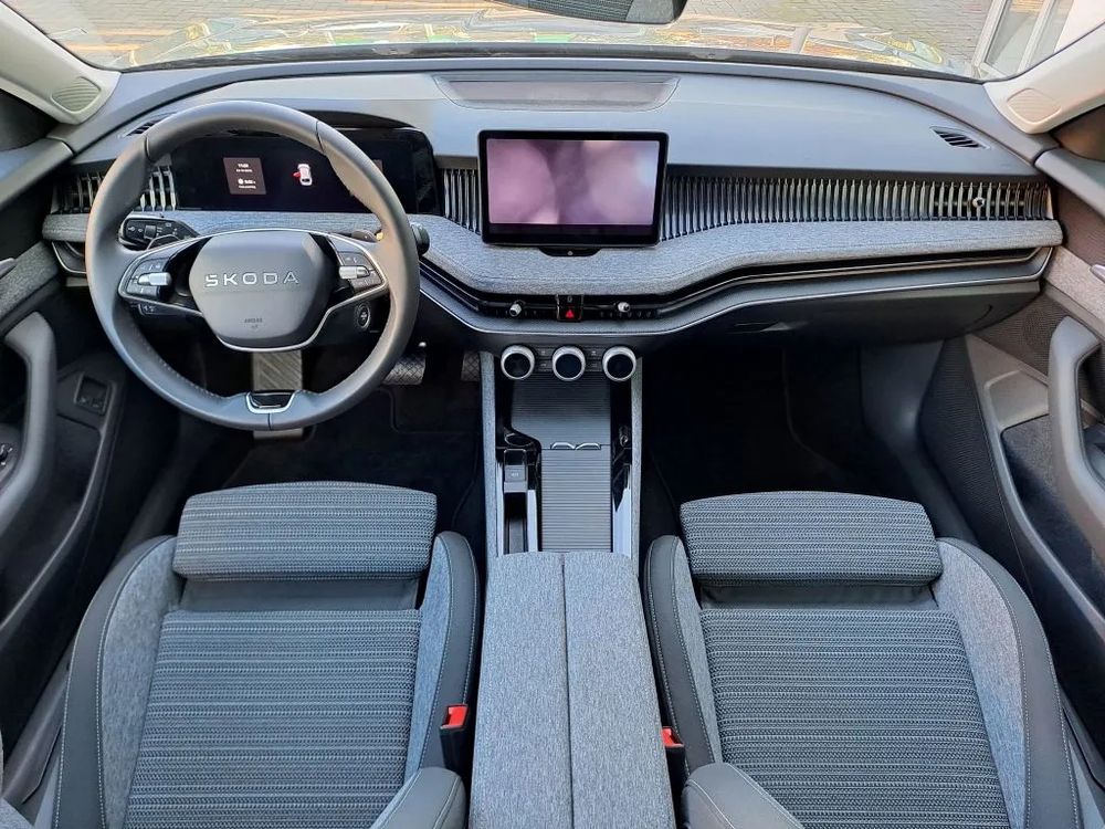 SKODA SUPERB IV 1.5 TSI 204KM DSG PLUG-IN EDITION 130, fabryczny hak