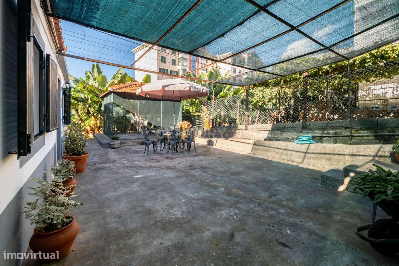 Moradia Típica Madeirense com Potencial Único – Piornais, Funchal-14