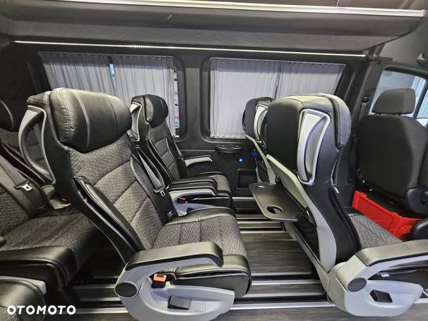 Mercedes-Benz Sprinter - 11