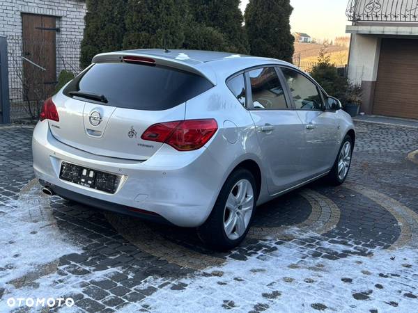 Opel Astra 1.4 Turbo 150 Jahre - 6