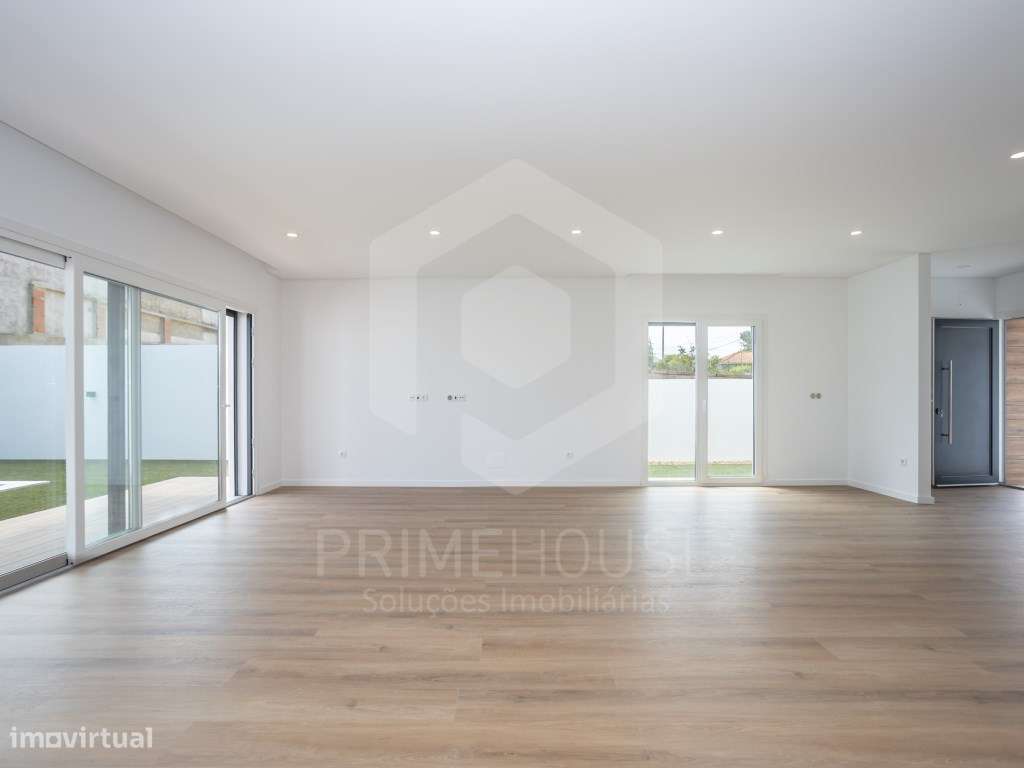 Moradia com 3 suites, garagem e piscina na Av. de Negreiros - Quint...-17
