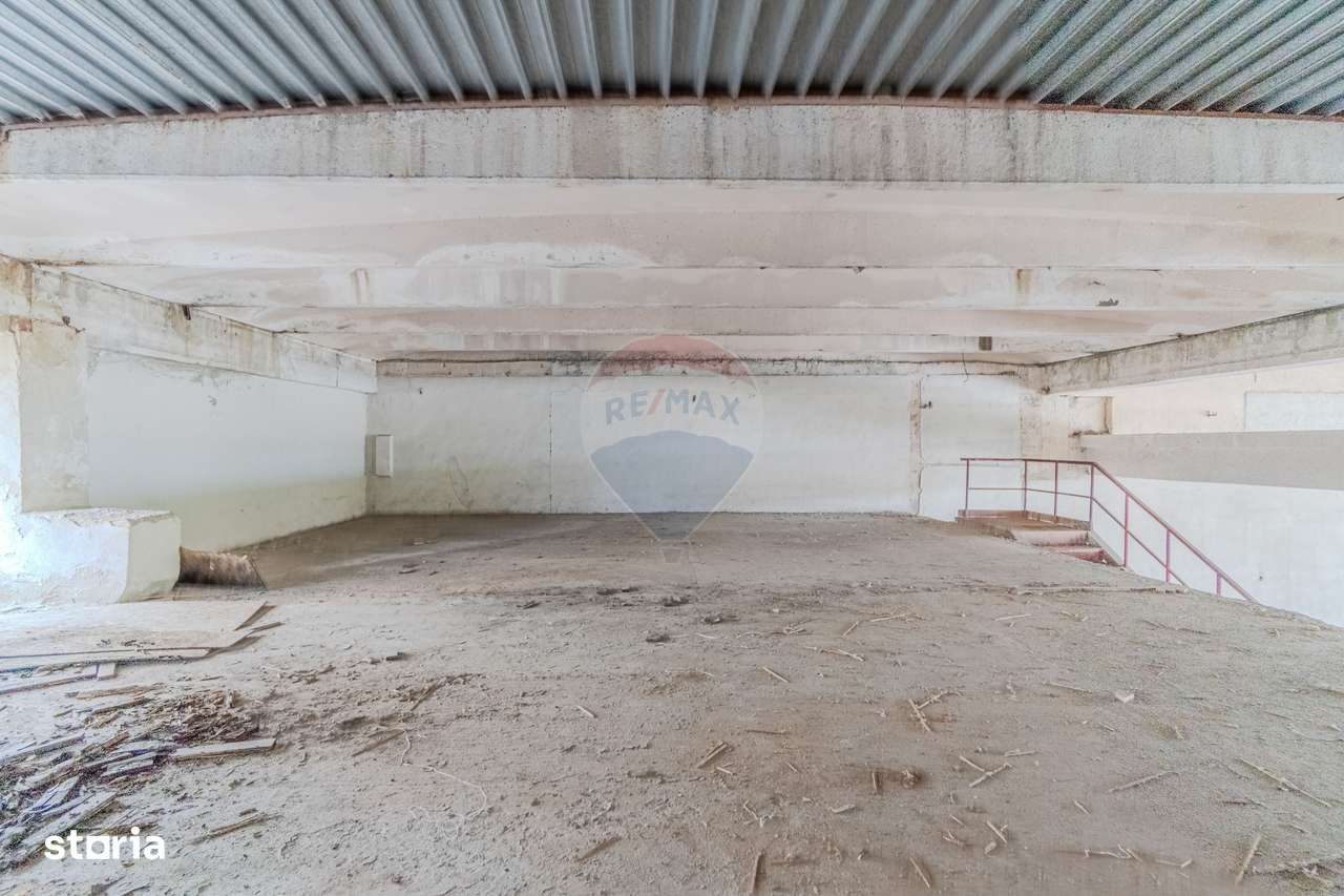 Spațiu industrial de 2060mp cu teren de 3358mp de vânzare Str Turnului-19