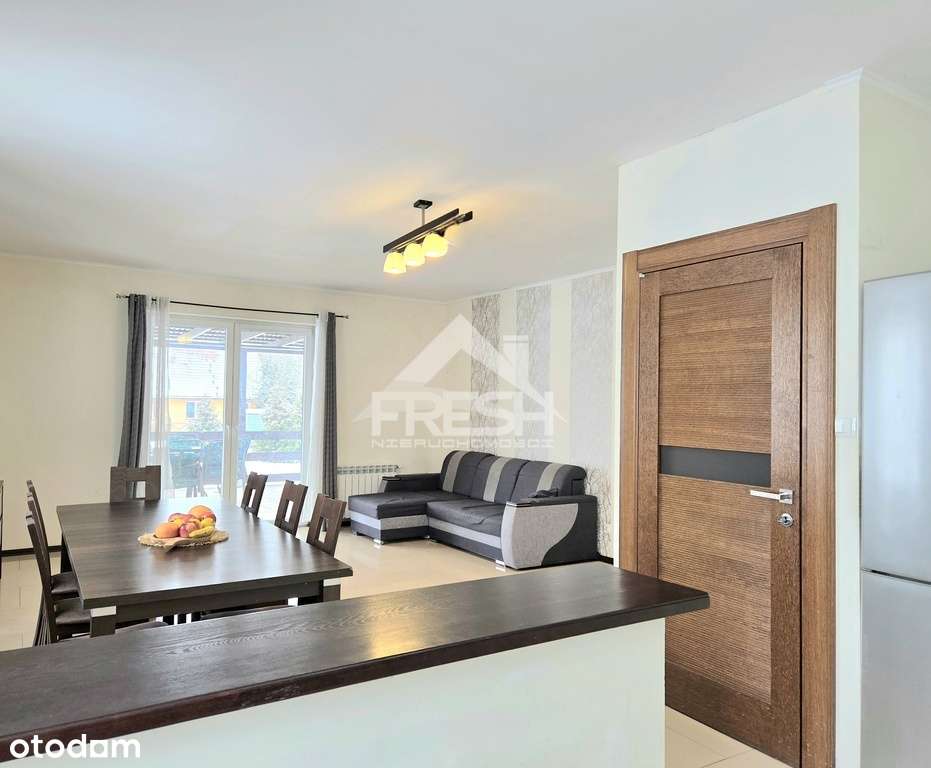 Dom w Bladowie z dużym ogrodem i tarasem-4