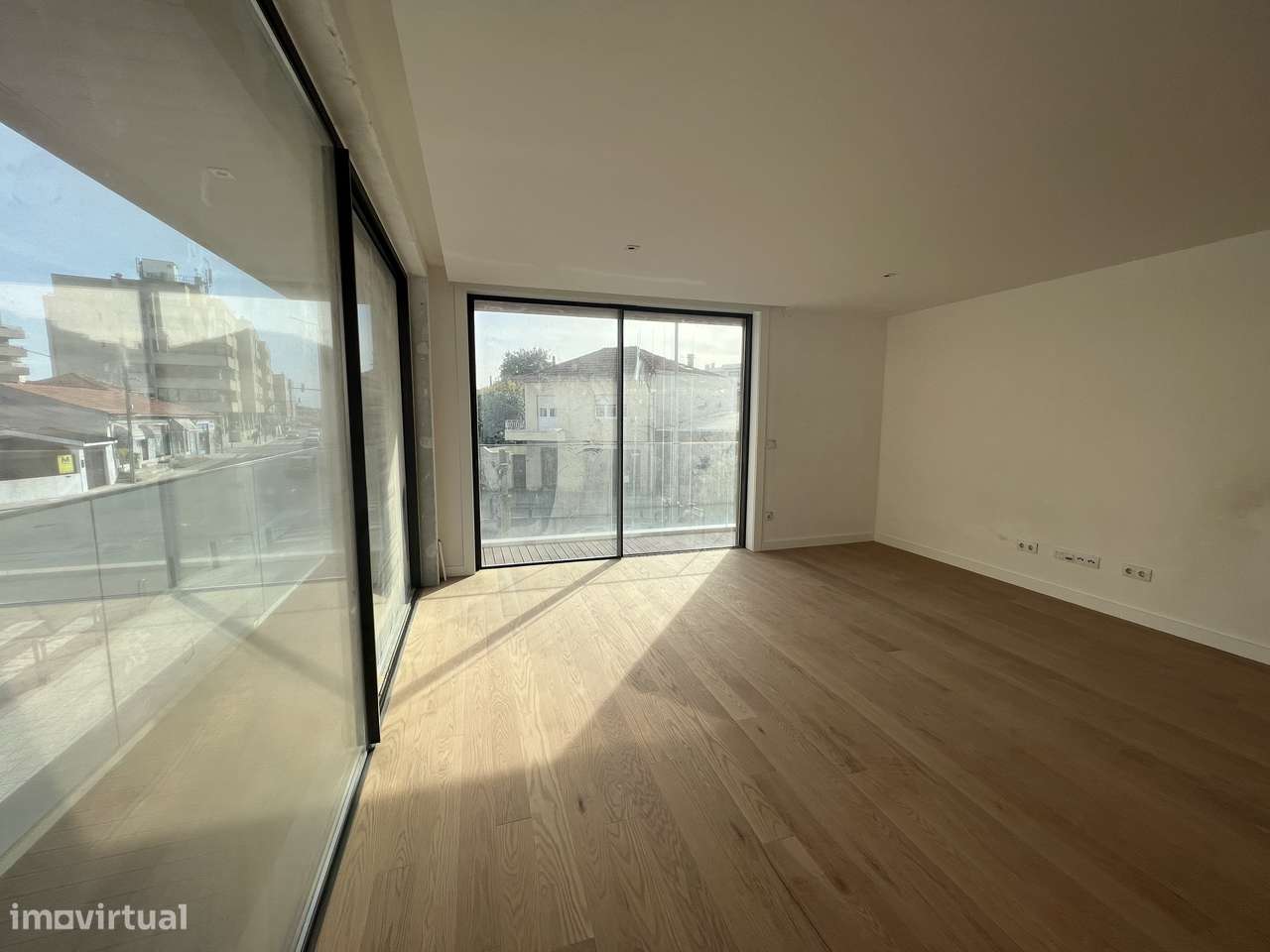 T2 - Matosinhos - Com Lugar de Garagem e Arrumo-2