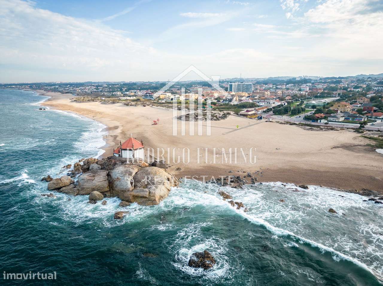 Moradia T4 com Jardim e Vista Mar - MIRAMAR-0