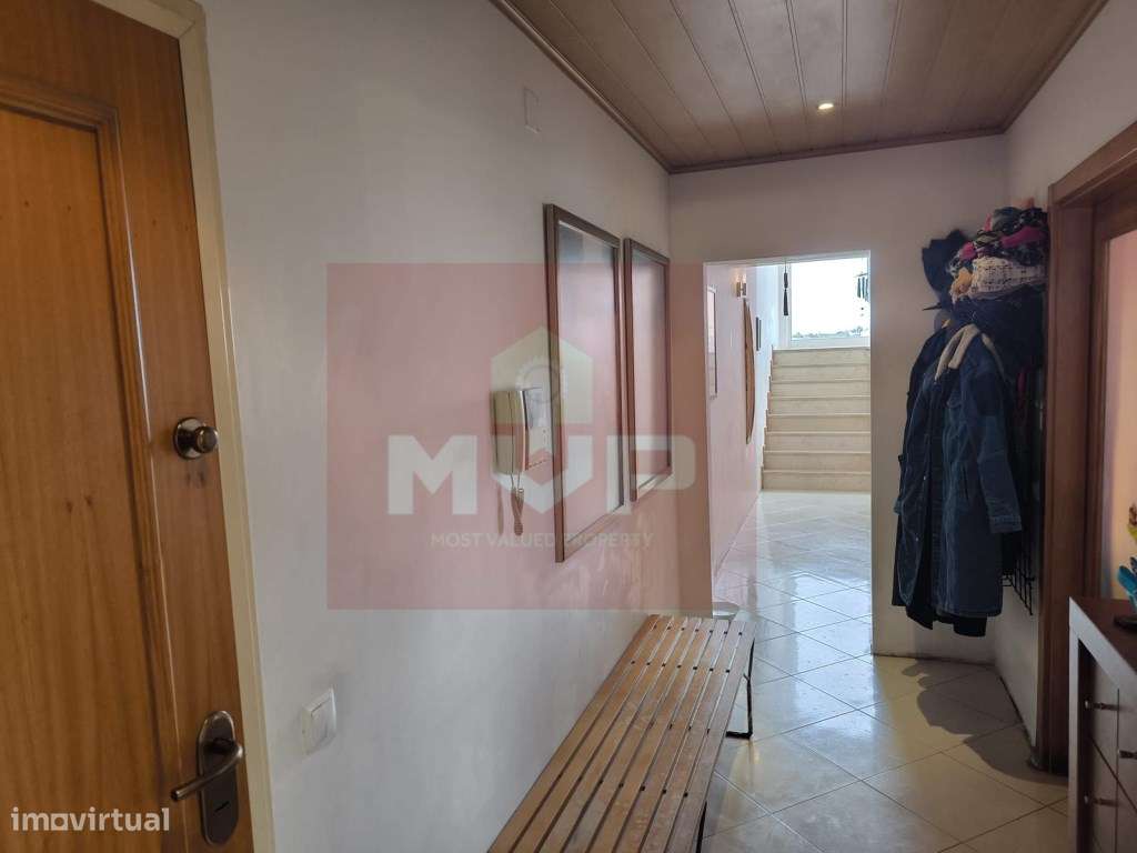 Apartamento T4 em Portimão-11