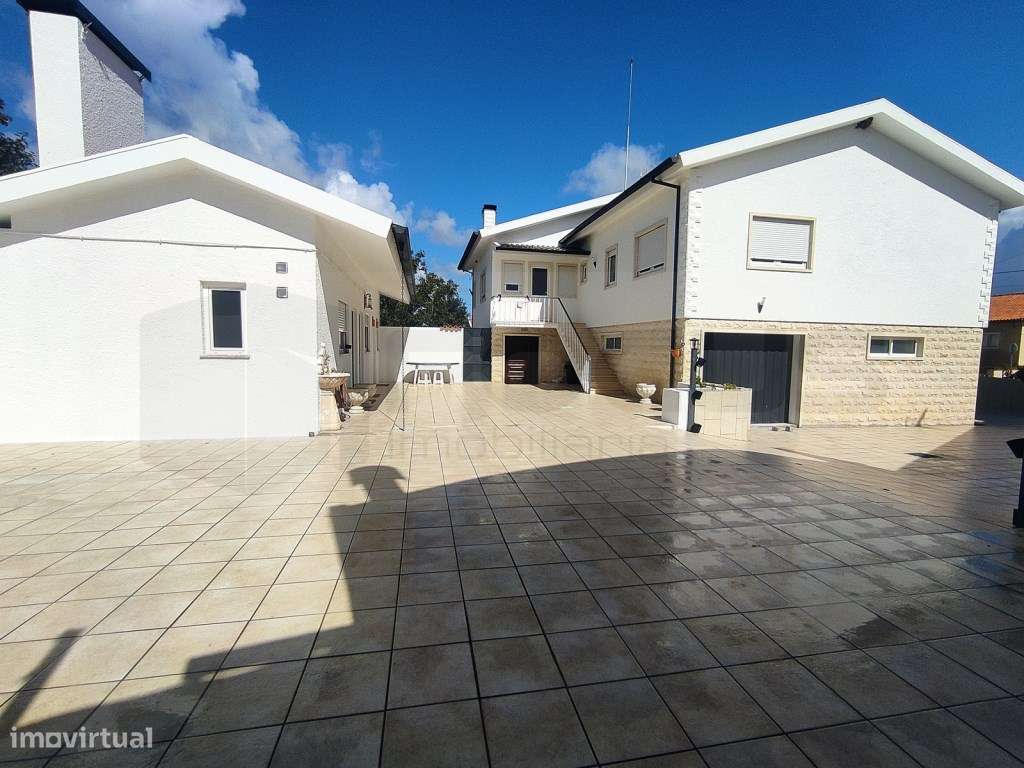 Moradia isolada T3+1 a poucos minutos de Aveiro - Grande imagem: 1/48